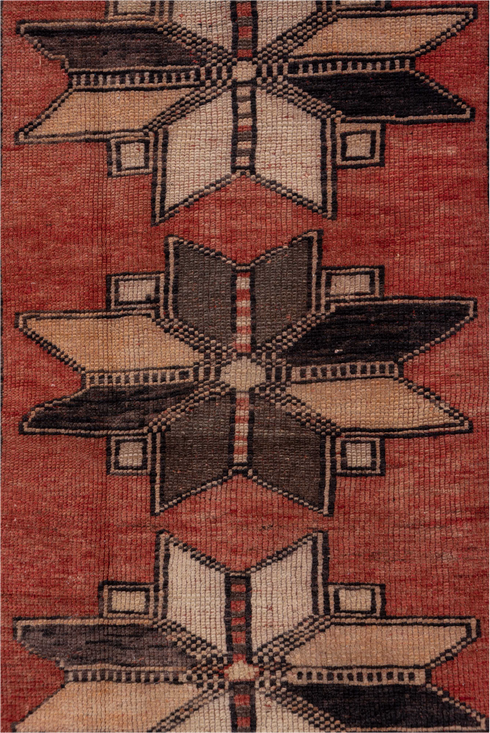 Antique Oushak Area Rug (2' x 5')